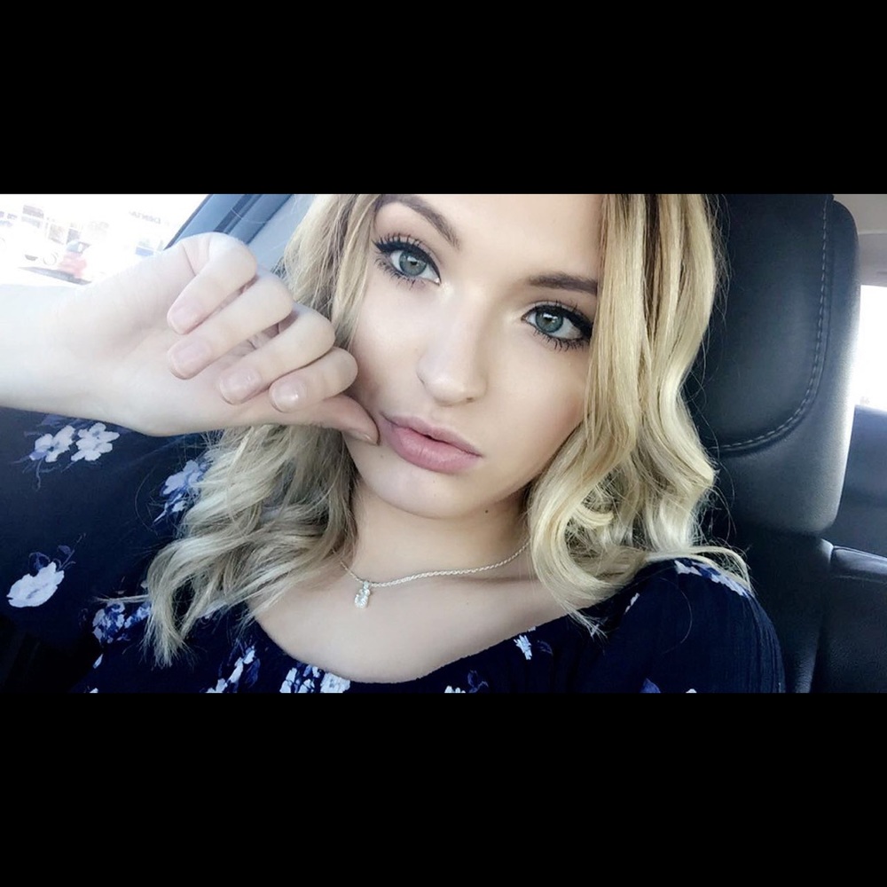 Meet your Posher, Destiny